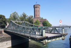 Die Drehbrücke am Schokoladenmuseum öffnet sich. Foto: Vera Lisakowski